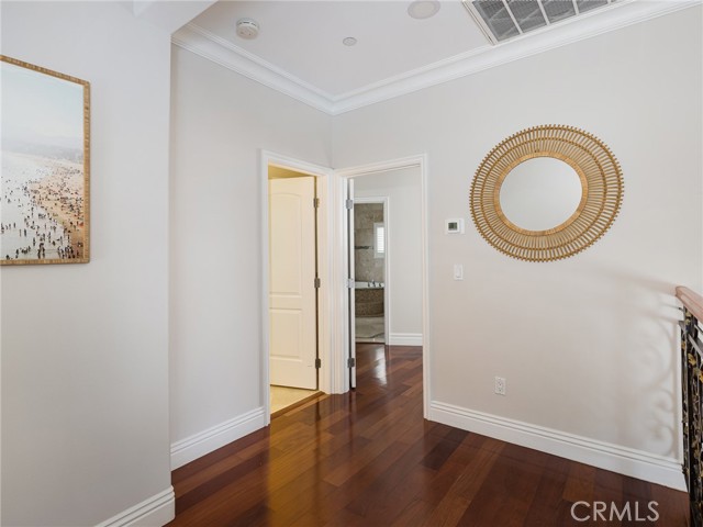 229 N Juanita Avenue, Redondo Beach CA: https://media.crmls.org/medias/1798295b-b1cb-453d-bb5e-5f5fd5ba624c.jpg