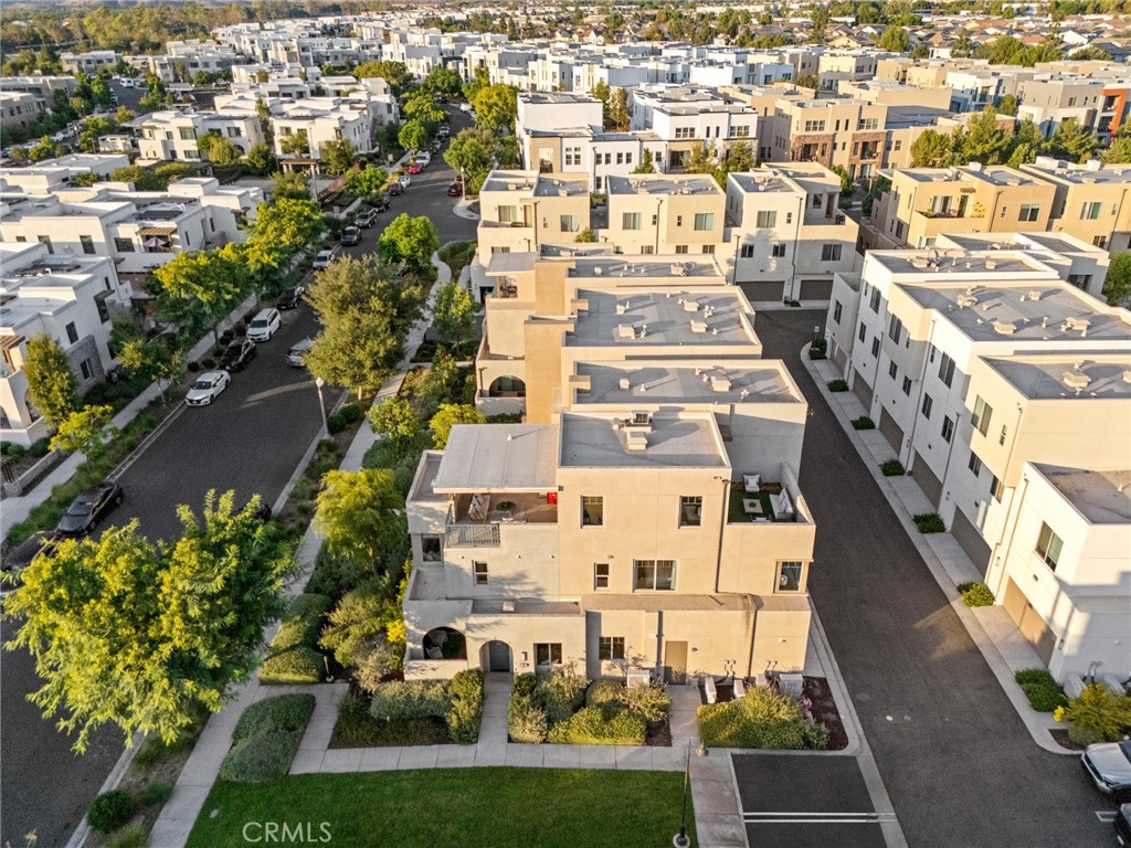 https://media.crmls.org/medias/17985b00-ac02-4e50-ae91-74f02459c276.jpg?preset=X-Large