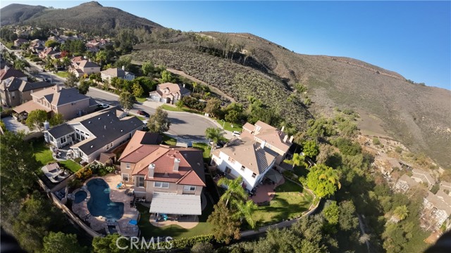 Detail Gallery Image 8 of 11 For 512 Roosevelt Ct, Simi Valley,  CA 93065 - 4 Beds | 3 Baths