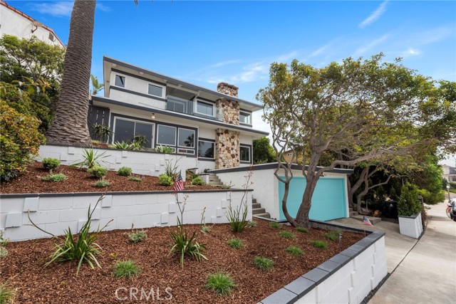 Detail Gallery Image 2 of 29 For 7512 Rindge Ave, Playa Del Rey,  CA 90293 - 3 Beds | 3 Baths