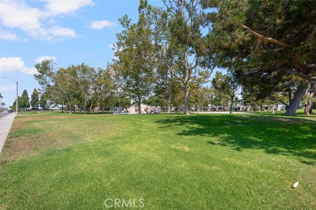18156 Sharon Lane, Huntington Beach CA: https://media.crmls.org/medias/1799ea91-546c-4943-bb19-8dffbe45844c.jpg