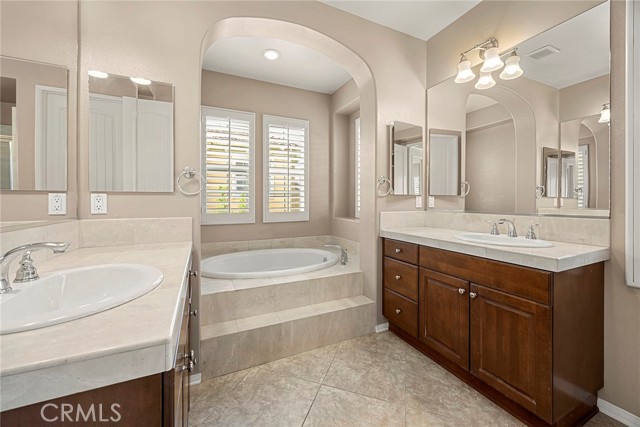 Detail Gallery Image 14 of 34 For 19940 Giovanni Ct, Yorba Linda,  CA 92886 - 4 Beds | 3 Baths