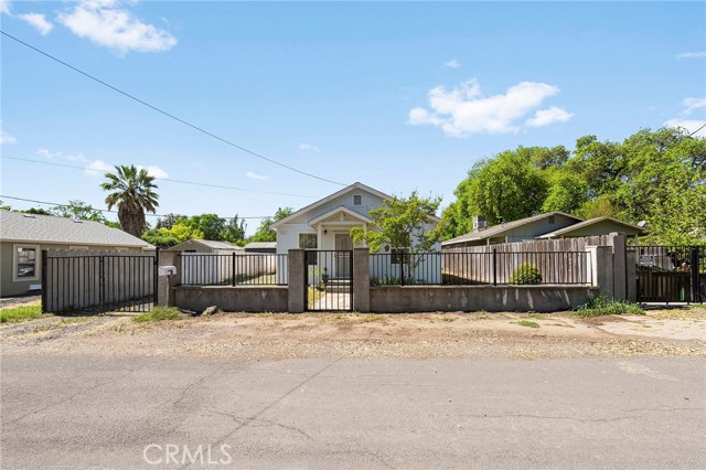 Detail Gallery Image 2 of 35 For 1322 Guill St, Chico,  CA 95928 - 2 Beds | 1 Baths