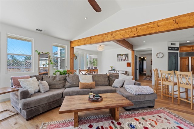 9744 Sweetwater Drive, Agua Dulce CA: https://media.crmls.org/medias/179c673b-5466-4d99-8b7f-7a2381cd397e.jpg