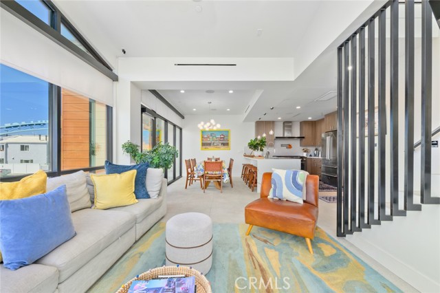 Front Image Thumbnail for CRNP25260181