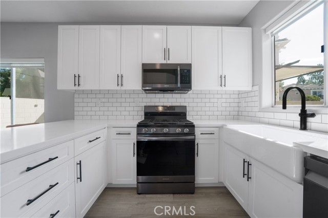 11544 Treeview Court, Moorpark CA: https://media.crmls.org/medias/179ce0ba-09fc-4003-8cad-403be0e38793.jpg