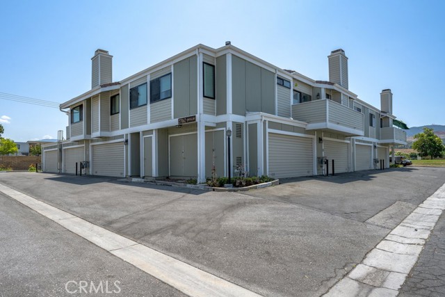 Details for 27062 Crossglade Avenue 3, Canyon Country, CA 91351