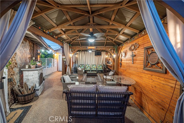2033 E Duell Street, Glendora CA: https://media.crmls.org/medias/179d6954-dfad-458f-87bd-4208124b51ef.jpg