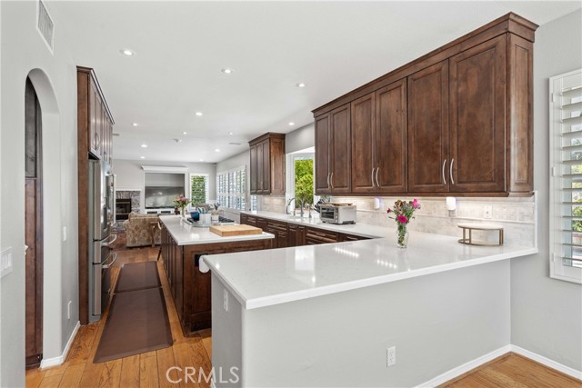 Detail Gallery Image 33 of 75 For 27371 Blueridge Dr, Valencia,  CA 91354 - 6 Beds | 4 Baths