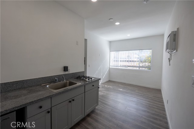 Detail Gallery Image 5 of 12 For 4608 Melbourne #3/4,  Hollywood,  CA 90027 - 0 Beds | 1 Baths