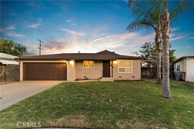 Detail Gallery Image 1 of 1 For 424 Twain Ave, Clovis,  CA 93612 - 3 Beds | 2 Baths