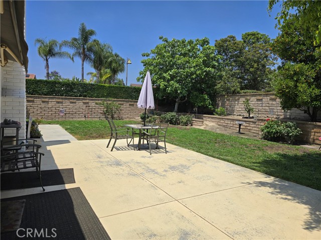 23872 Via La Coruna, Mission Viejo CA: https://media.crmls.org/medias/179ed92c-a6ab-4fdb-9b70-10cbbe3e8052.jpg