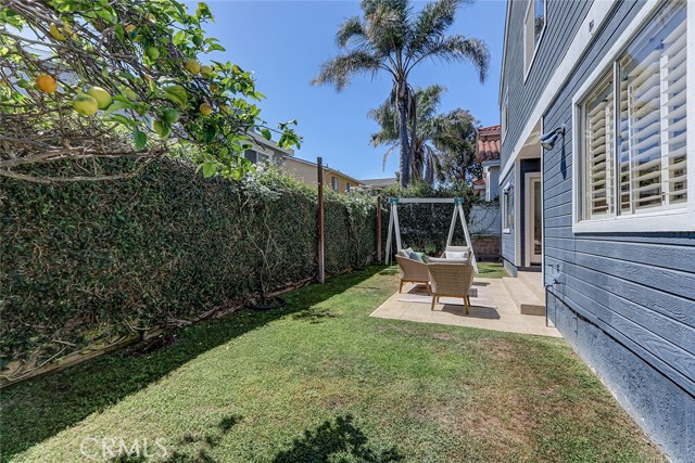 Detail Gallery Image 28 of 43 For 1808 Pullman Ln #B,  Redondo Beach,  CA 90278 - 4 Beds | 2/1 Baths