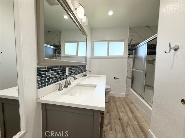 Detail Gallery Image 27 of 39 For 23233 Vanowen St, West Hills,  CA 91307 - 3 Beds | 2 Baths