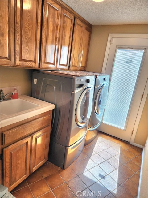 450 Fairway Drive, Palmdale CA: https://media.crmls.org/medias/179fbccd-4903-4db8-a67e-2362bd889870.jpg