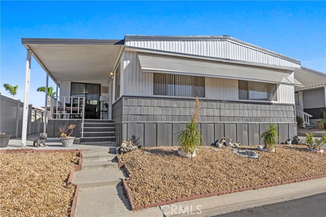 4000 Pierce Street, Riverside CA: https://media.crmls.org/medias/179fe753-5594-438b-bb29-3902cae3b606.jpg