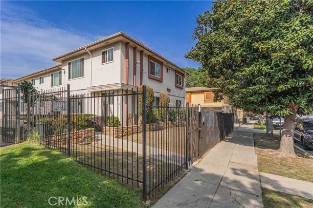 Detail Gallery Image 4 of 18 For 4017 Gelber Pl, Los Angeles,  CA 90008 - – Beds | – Baths