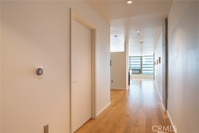 1155 South Grand Avenue, Los Angeles CA: https://media.crmls.org/medias/17a109ec-eea9-41b9-92c0-bed12bb4315e.jpg