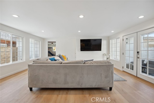 Detail Gallery Image 12 of 37 For 4920 Island View St, Oxnard,  CA 93035 - 4 Beds | 4 Baths