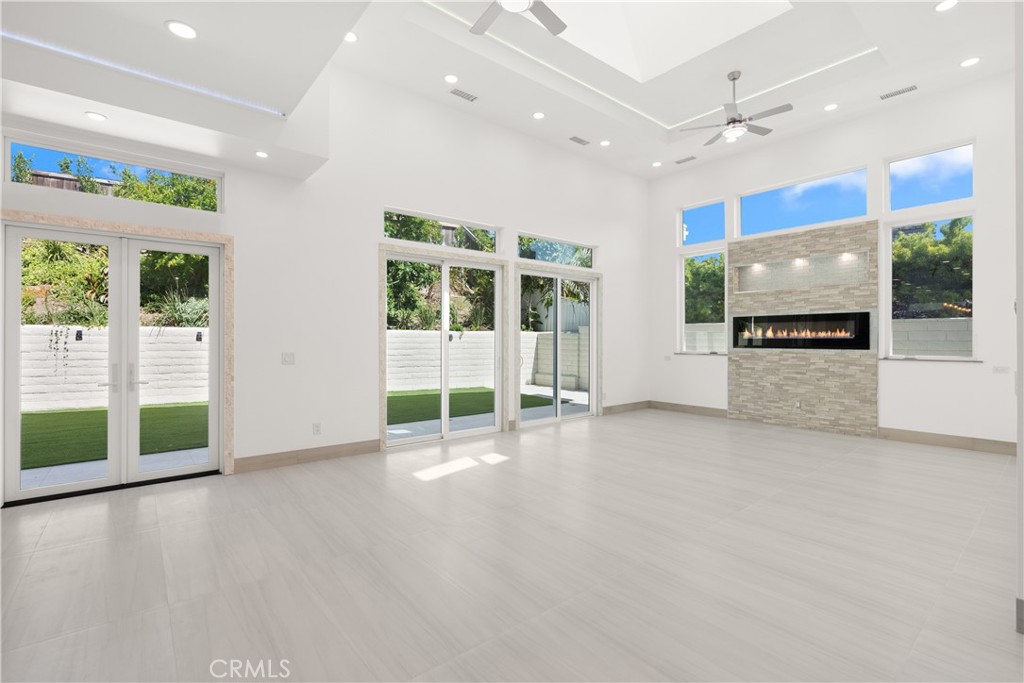 MLS #OC25246819 image #18