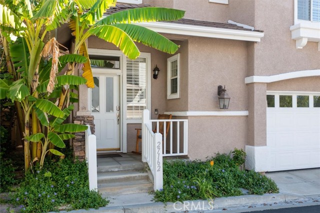 Detail Gallery Image 2 of 28 For 27162 Westview, Valencia,  CA 91354 - 3 Beds | 3 Baths