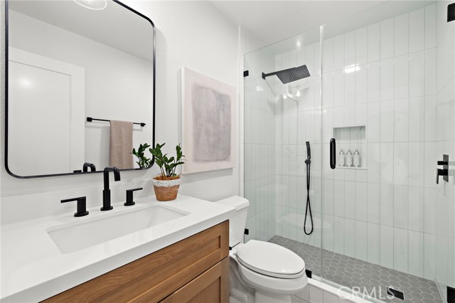 33966 Cape Cove, Dana Point CA: https://media.crmls.org/medias/17a3eed5-6491-4ddb-a687-0e6b184906a6.jpg