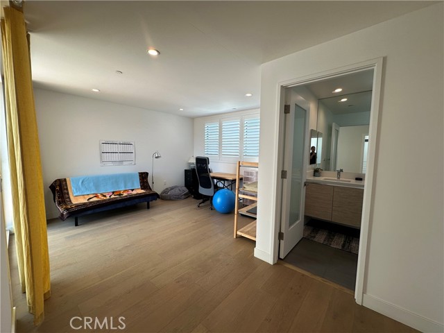 Detail Gallery Image 17 of 24 For 3103 S Dakota Dr, Los Angeles,  CA 90034 - 3 Beds | 3/1 Baths