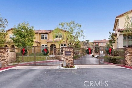 Detail Gallery Image 1 of 30 For 8509 E Kendra Loop, Orange,  CA 92867 - 3 Beds | 2/1 Baths