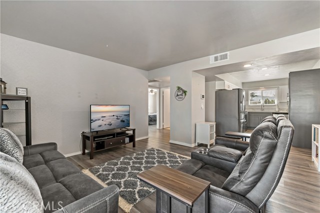 Detail Gallery Image 8 of 38 For 28466 Pebble Beach Dr, Menifee,  CA 92586 - 2 Beds | 2 Baths