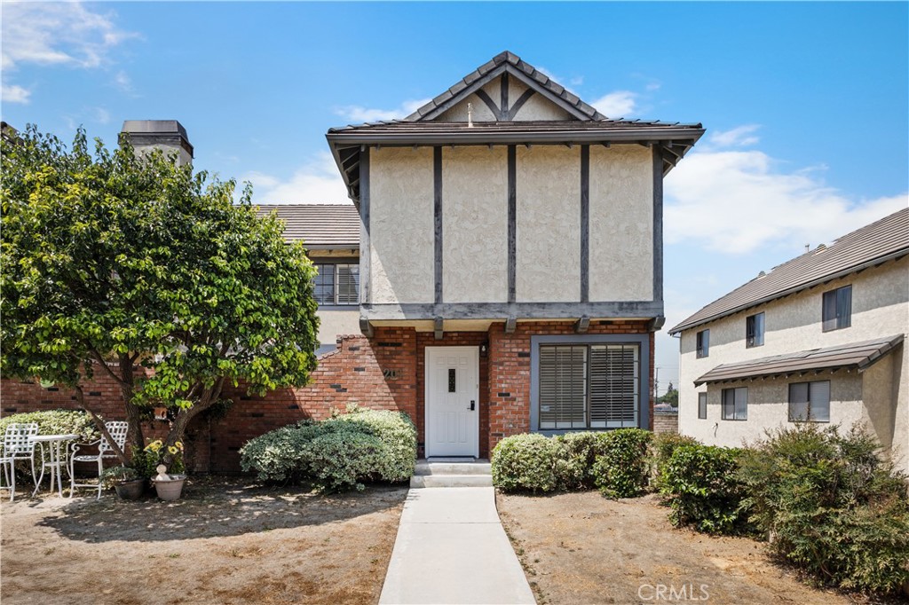 8211 Winnetka Avenue #201