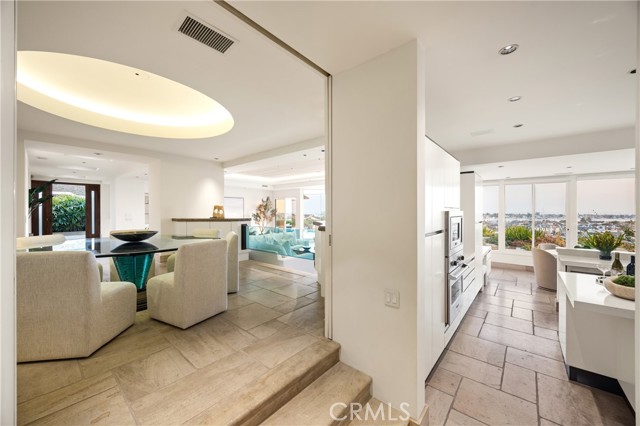 1535 Dolphin Terrace, Corona del Mar CA: https://media.crmls.org/medias/17a57a7a-dc13-42af-9522-aafdfe6c9b6d.jpg