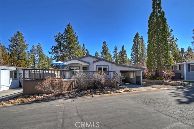 391 Montclair Dr, Big Bear City CA: https://media.crmls.org/medias/17a69262-48dc-40ba-a2e7-b1939b2f30e2.jpg
