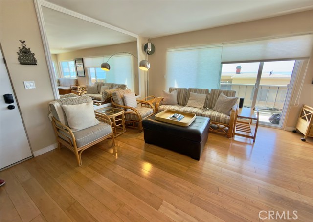 Detail Gallery Image 7 of 19 For 240 Moss #12,  Laguna Beach,  CA 92651 - 1 Beds | 1 Baths