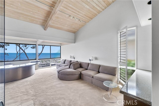 537 Dunnegan Place, Laguna Beach CA: https://media.crmls.org/medias/17a77e47-b7af-434b-8db2-b4274d18b345.jpg