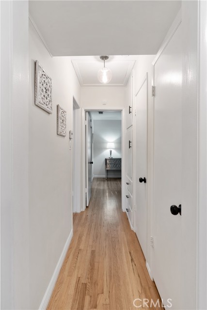 6115 Van Noord Avenue, Valley Glen CA: https://media.crmls.org/medias/17a7d3f6-ee89-41bd-8cb1-01ac7cc80a31.jpg