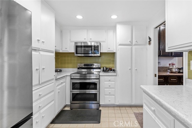 3225 Topaz Lane, Fullerton CA: https://media.crmls.org/medias/17a8c8fd-32d0-40e0-a247-aac270b387f3.jpg
