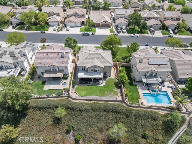 22939 Raintree Lane, Saugus CA: https://media.crmls.org/medias/17a8c9e2-1424-4f3e-9284-33ae7d7129f8.jpg
