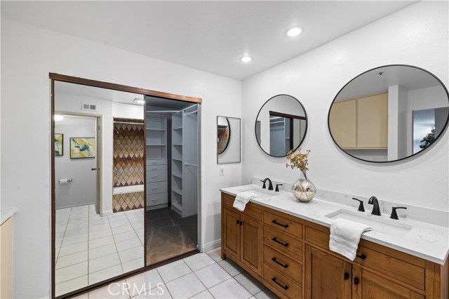 Detail Gallery Image 16 of 34 For 240 Nice Ln #208,  Newport Beach,  CA 92663 - 2 Beds | 2 Baths