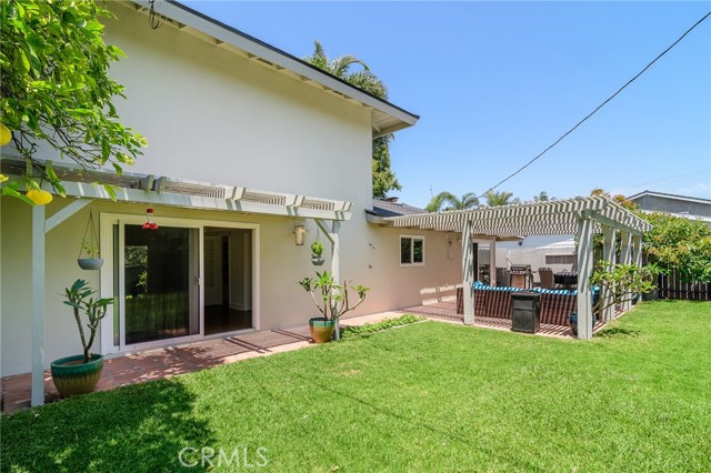 8042 Driftwood Drive, Huntington Beach CA: https://media.crmls.org/medias/17a9158e-a08a-43fa-99a8-c34a0f45a559.jpg
