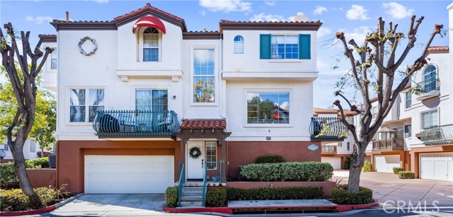 Detail Gallery Image 1 of 1 For 12693 Nicklaus Ln, Tustin,  CA 92782 - 2 Beds | 2/1 Baths