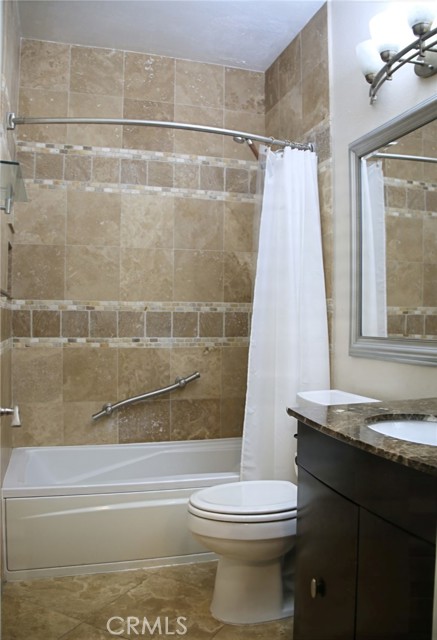 555 Maine Avenue, Long Beach CA: https://media.crmls.org/medias/17a9b64a-cb60-4bc1-9d94-50c6bb24b142.jpg