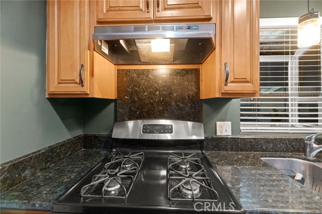 Detail Gallery Image 14 of 39 For 10421 Stageline, Corona,  CA 92883 - 3 Beds | 2 Baths