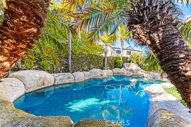 Detail Gallery Image 20 of 67 For 16293 Wayfarer Ln, Huntington Beach,  CA 92649 - 5 Beds | 3/1 Baths