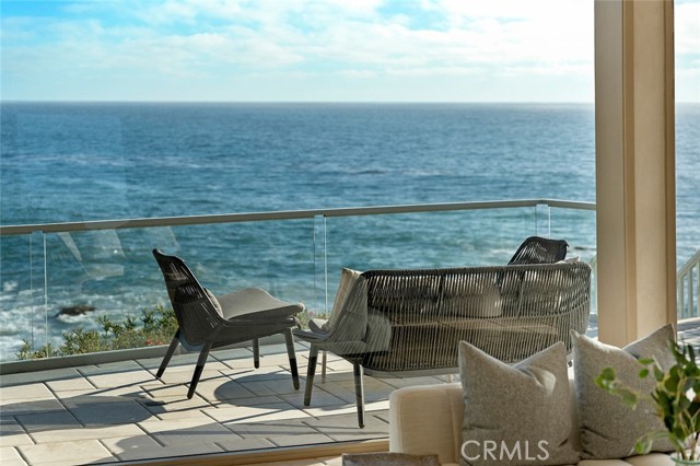 Detail Gallery Image 15 of 74 For 1907 Ocean Way, Laguna Beach,  CA 92651 - 4 Beds | 3/1 Baths