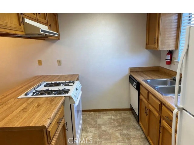 Detail Gallery Image 5 of 9 For 1036 Baden Ave, Grover Beach,  CA 93433 - 2 Beds | 1 Baths