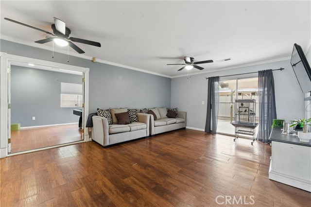 Detail Gallery Image 7 of 32 For 249 Caroline Ln, Shafter,  CA 93263 - 4 Beds | 2 Baths