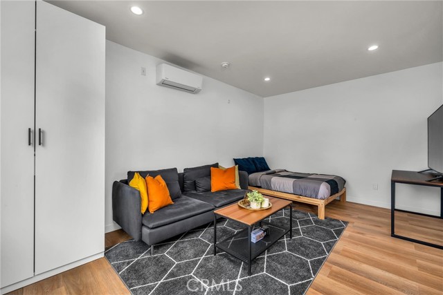 Detail Gallery Image 4 of 9 For 2315 Andreo Ave, Torrance,  CA 90501 - 0 Beds | 1 Baths