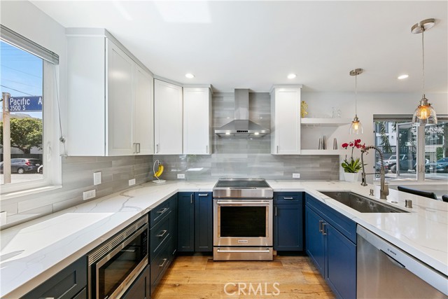 Detail Gallery Image 9 of 41 For 3512 Pacific Ave #2,  Los Angeles,  CA 90292 - 2 Beds | 2 Baths