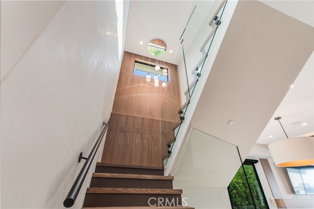 Detail Gallery Image 23 of 46 For 5075 Enfield, Encino,  CA 91316 - 4 Beds | 5 Baths