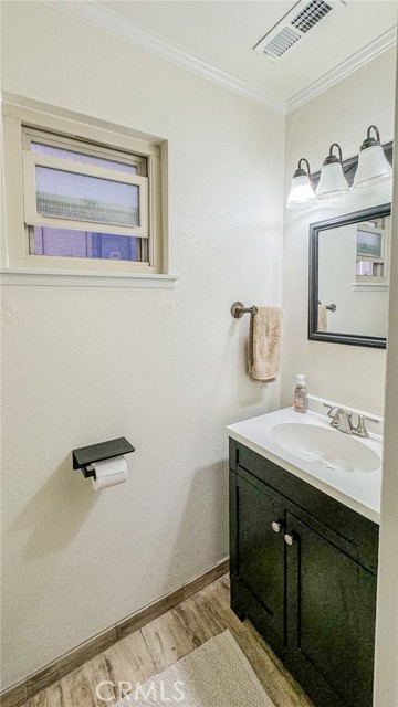 Detail Gallery Image 13 of 33 For 22903 Waters Dr, Crestline,  CA 92325 - 2 Beds | 2 Baths